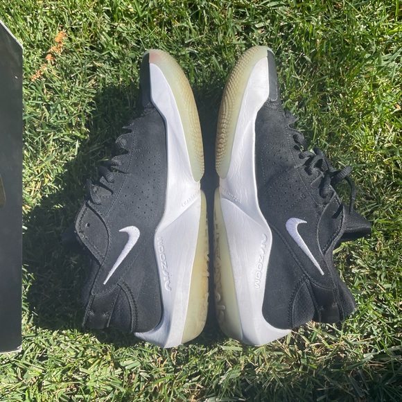 Used Mens size 10.5 Nike Zoom Freak 2 - Picture 2 of 7